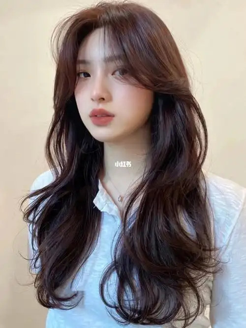 浪漫法式刘海长发烫发女图片有刘海韩式烫发刘海烫发怎么显发多好看
