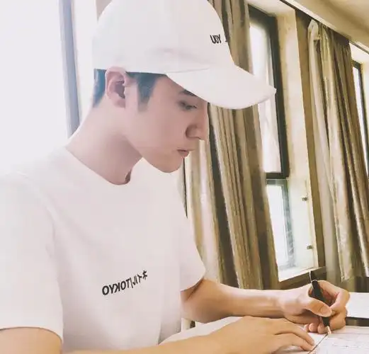 刘海宽帅气生活照图片