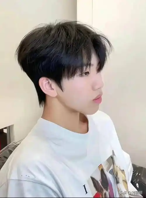 新时尚男发,款式多多任你挑选,想不帅都难_发型_男士_头发