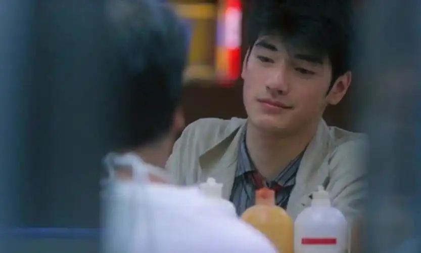 每日分享今天来看看金城武吧