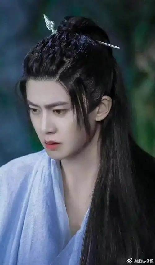 心目中的古装男神##任嘉伦古装披风造型