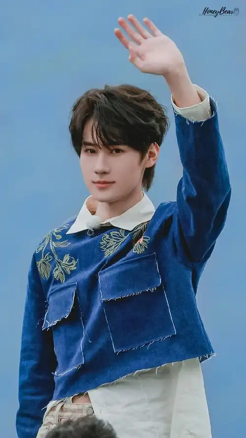 张真源应援色二代唯一all绿##张真源奔跑吧