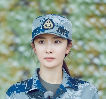 《真正男子汉》杨幂素颜美明星护肤秘籍