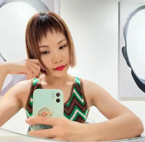 今日份自拍新发型