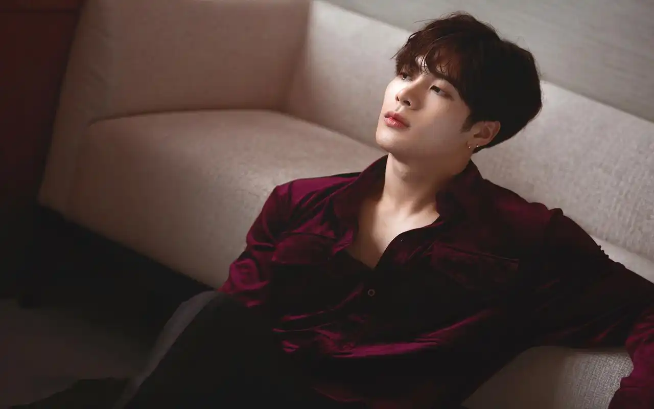 王嘉尔帅气写真高清图片桌面壁纸高清大图预览1920×1200_大陆明星下