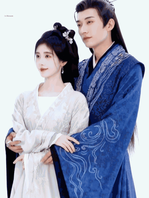 花间令深情对望##鞠婧祎环住了刘学义的腰