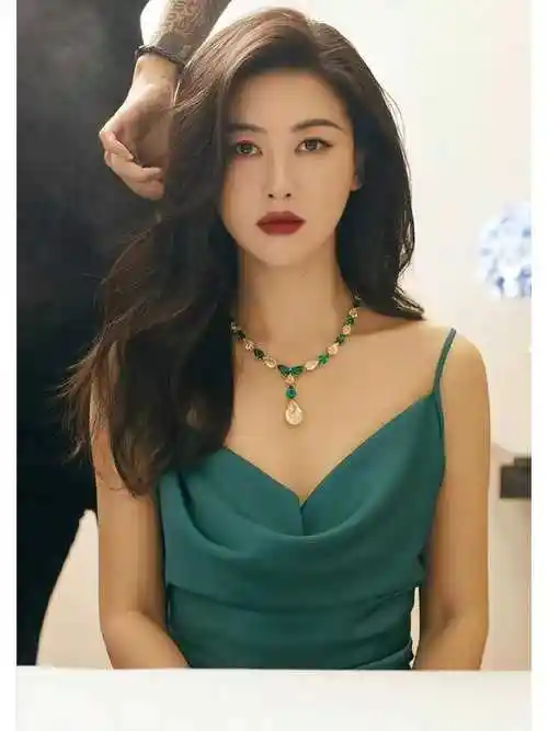 原创迷倒法拉利太子的朱珠到底有什么魅力看完私生活照懂了