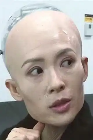 女星光头造型大盘点,网友:没了头发,"女神"其实都一样!