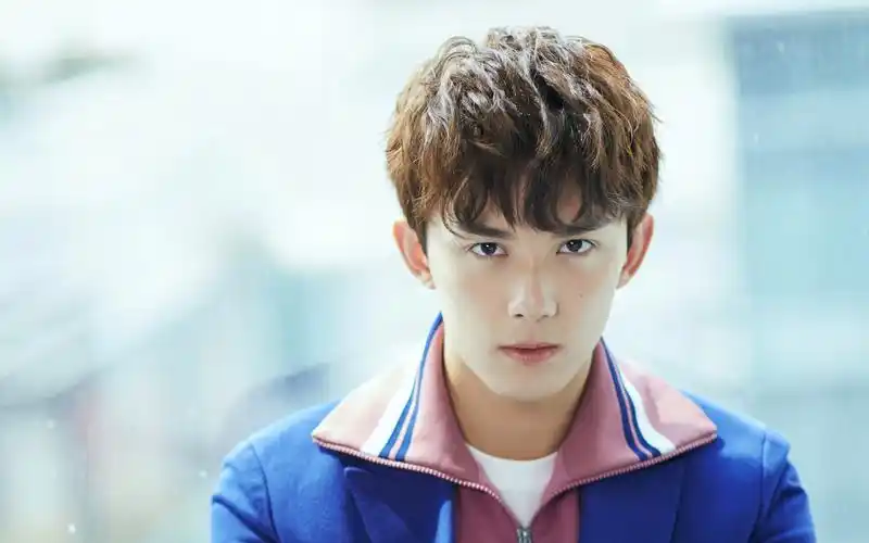 吴磊代言图片桌面壁纸