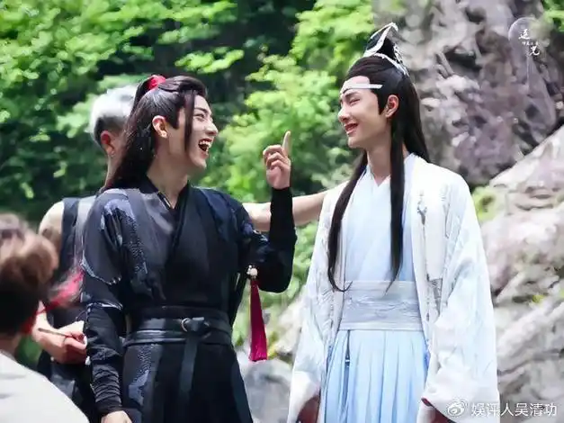 《追风者》收视率和网播量齐飞,王一博比肖战选剧本的能力强|肖战