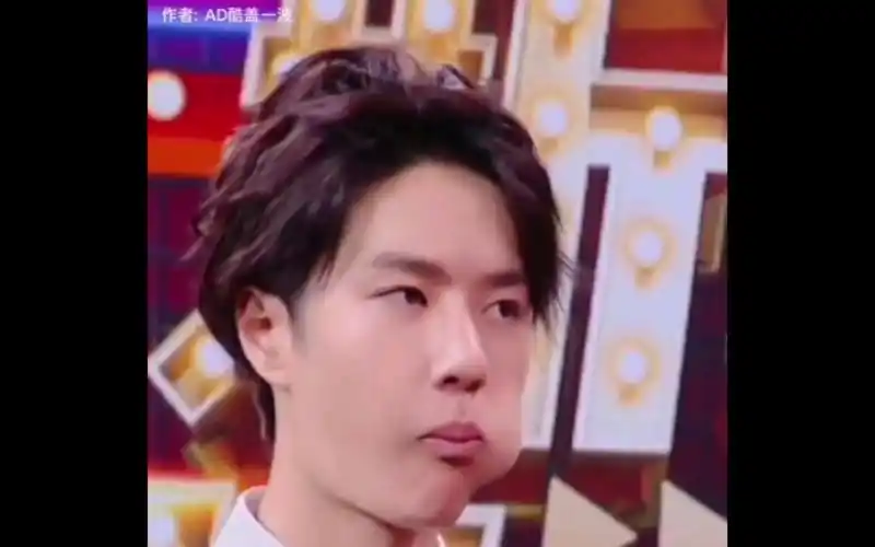 王一博吃东西合集!看看他的奶膘有多能塞!