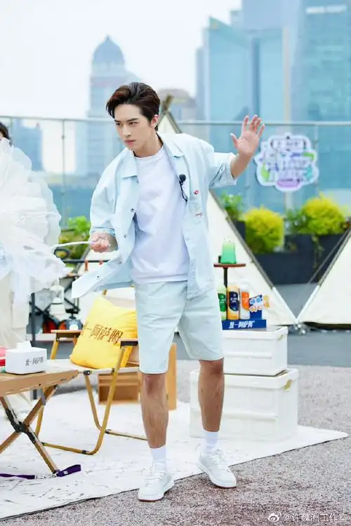 本周遛狗 布置 开车小能手许师傅@许魏洲zz已上线