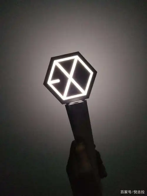 追星女孩太难了:被杨迪在线点名,exo爱丽棒竟被爸妈当成