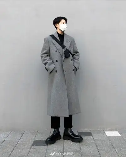 韩国男生的日常穿搭参考,擅长使用黑白灰三色进行搭配