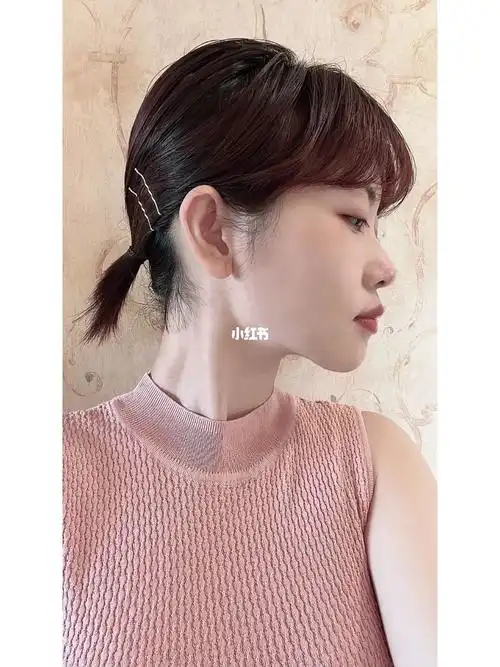 女生超短发扎发