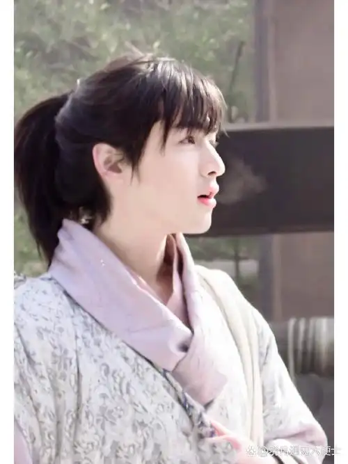 分享一张胡歌年轻时候的照片吧!