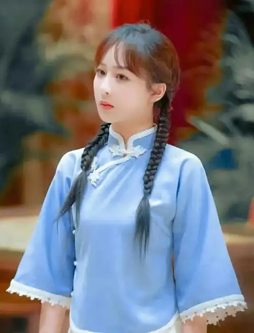 发型可以提高颜值,瞧杨紫扎起马尾辫,可爱甜美像邻家妹妹