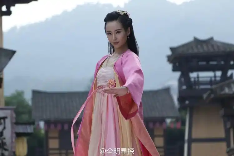 李纯0215生日快乐# 她是《金陵十三钗》中的秦淮河女