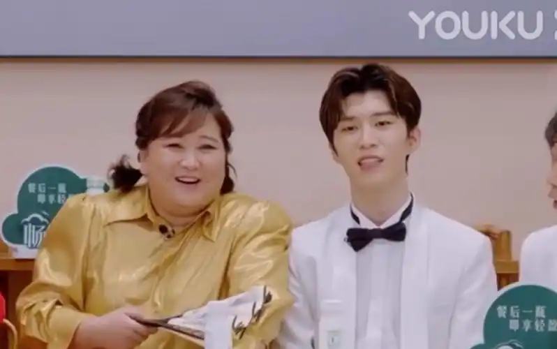 加饭姐弟青春环游记2贾玲x范丞丞第10期超级大甜饼互动剪辑