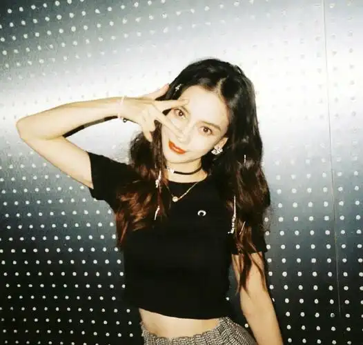 杨颖个人资料身高体重(杨颖多大了真实年龄)-万思特网