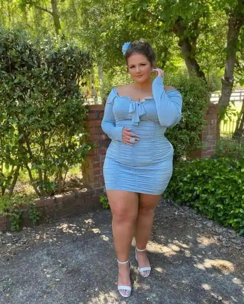 胖女生显瘦穿衣搭配140斤到160斤如何穿衣搭配