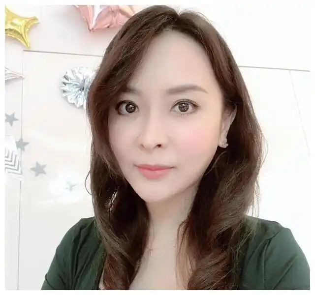 丈夫出轨亲妈,台湾女艺人蒋萍哭诉多年痛苦,称已断绝关系