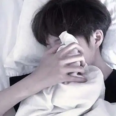 伤感忧郁的男生头像一个你孤独男生