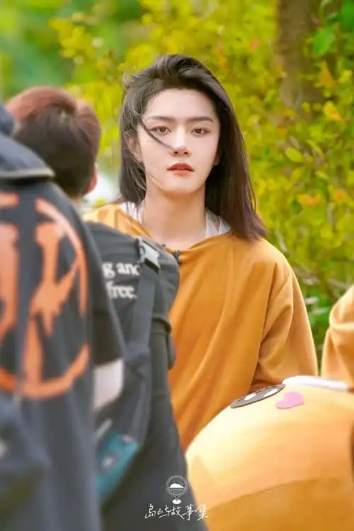 里的王子#三公外景拍摄 这只熊宝宝可以带回家吗@创造营2021-薛八一