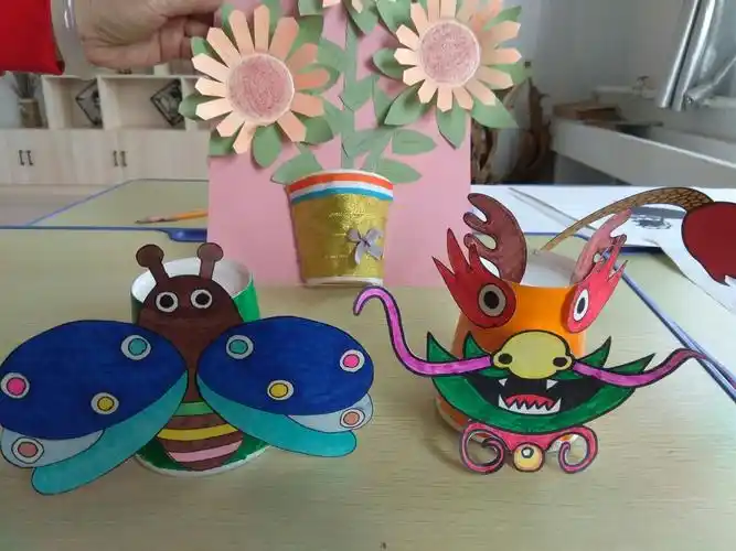 七马路小学开展"纸杯大变身"创意活动