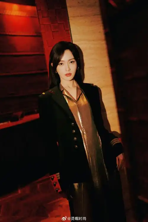 唐嫣活动造型##ralphlauren2024春夏系列##鎏金开叉裙##唐嫣