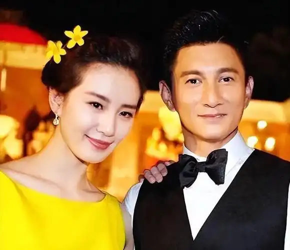 吴奇隆8年婚姻算计暴露太自私,刘诗诗"嫁给爱情"现在成了笑话