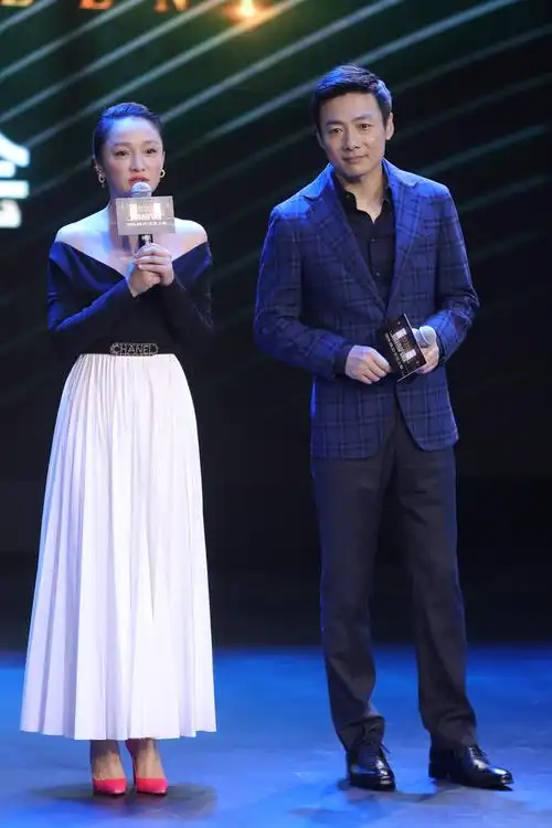 8月20日,电影《保持沉默》在北京首映,导演周可,主演周迅,祖峰,孙睿等