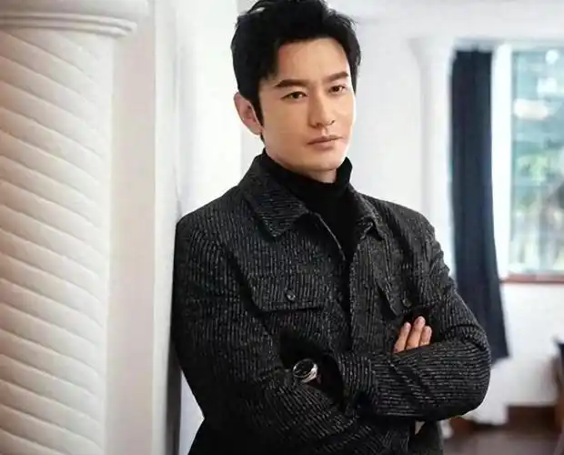 坑妻!黄晓明说杨颖"胸还没我大" 杨颖:他爱夜店,我就是夜店