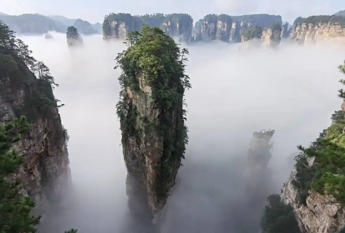 张家界武陵源阿凡达悬浮山仙境再现