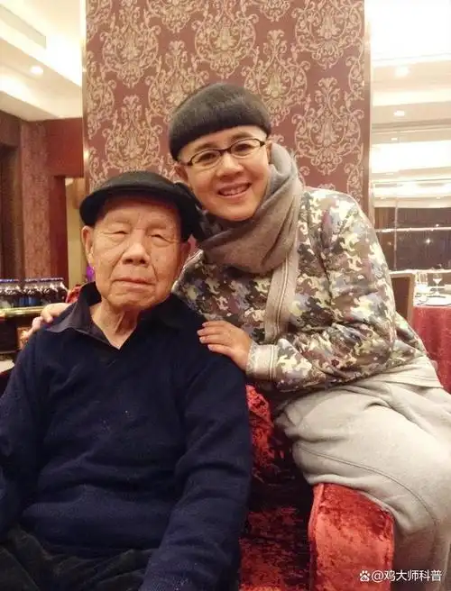 央视主播王宁幸福生活也有泪把老婆当女儿宠对女儿心中有愧