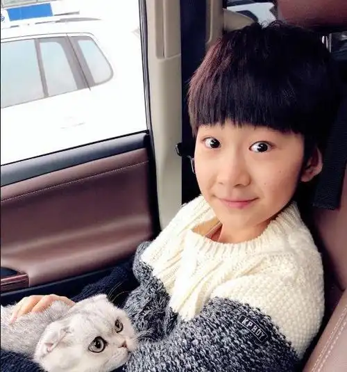 12岁挑战高空跳伞,还敢蹦极不戴绳?