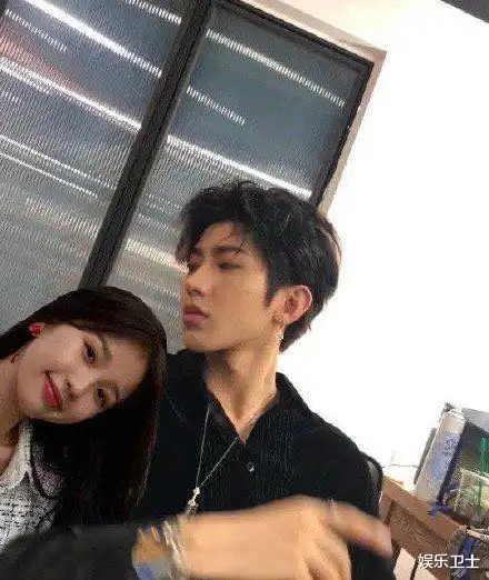 官方盖章虞书欣理想型是蔡徐坤,择偶观曝光很匹配