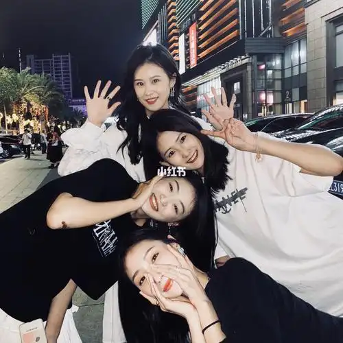 闺蜜四人/多人9569♀15拍照姿势92_拍照_友谊阳光城自由行