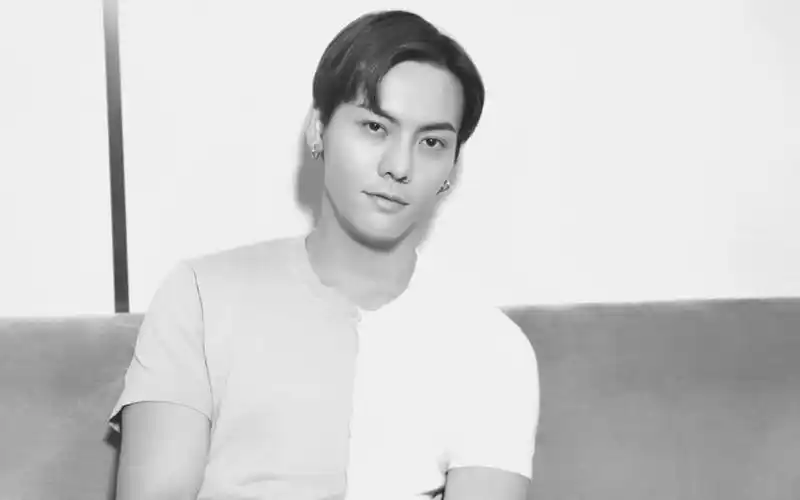 陈伟霆时尚黑白写真图片桌面壁纸高清大图预览1920×1200_港台明星