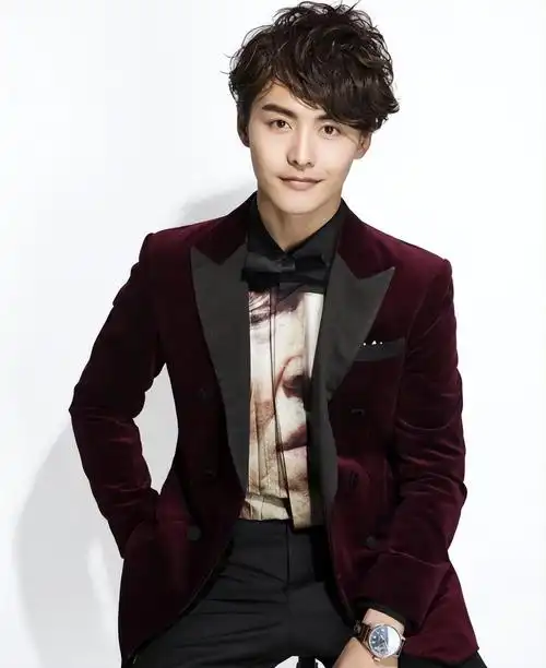 回顾马天宇目睹弟弟被抵债错过爷爷的葬礼成名背后有心酸