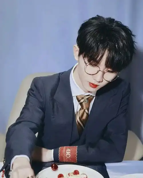 马嘉祺眼镜杀好绝