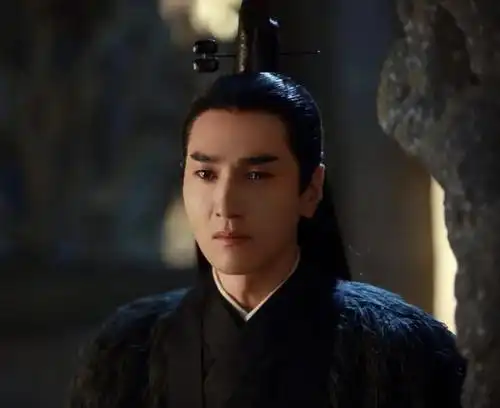 赵又廷《三生三世十里桃花》"夜华"剧照