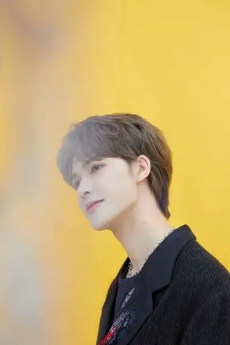 最新行程丨朱正廷生日单曲物料持续掉落中 3月18日等你陷入老大的音乐