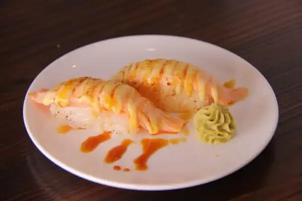 火焰三文鱼寿司