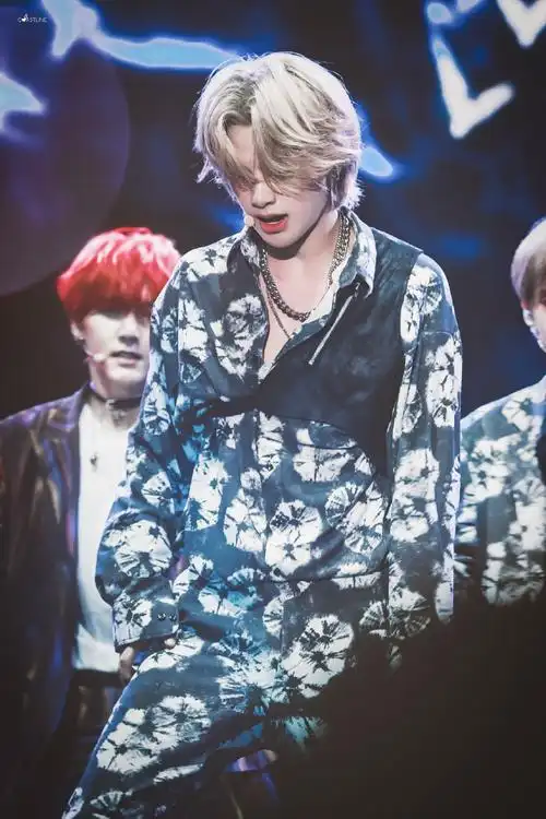 黄明昊 贾富贵 justin 昊哥马来西亚巡演舞台照真是要命的魅力