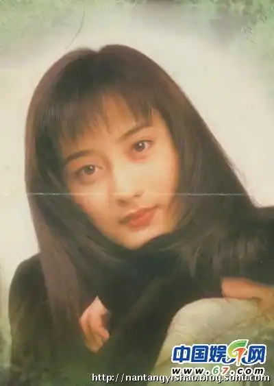 陈德容青涩旧照纯美爆萌 成名前龅牙照曝光(组图)