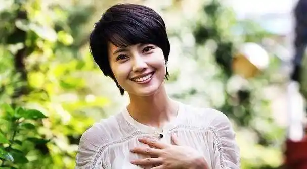 原创高圆圆产后首晒照生完孩子就去做这些的女人在男人眼中不贬值