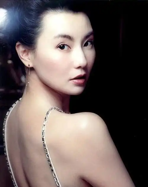 曾经的港片巨星张曼玉,你了解多少?|成龙|演员|模特|王家卫|旺角卡门|