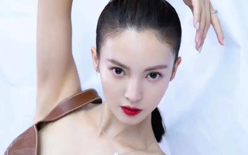 金晨性感妩媚写真图片桌面壁纸