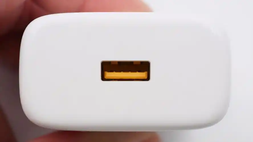 不同颜色接口的充电器代表着什么意思?